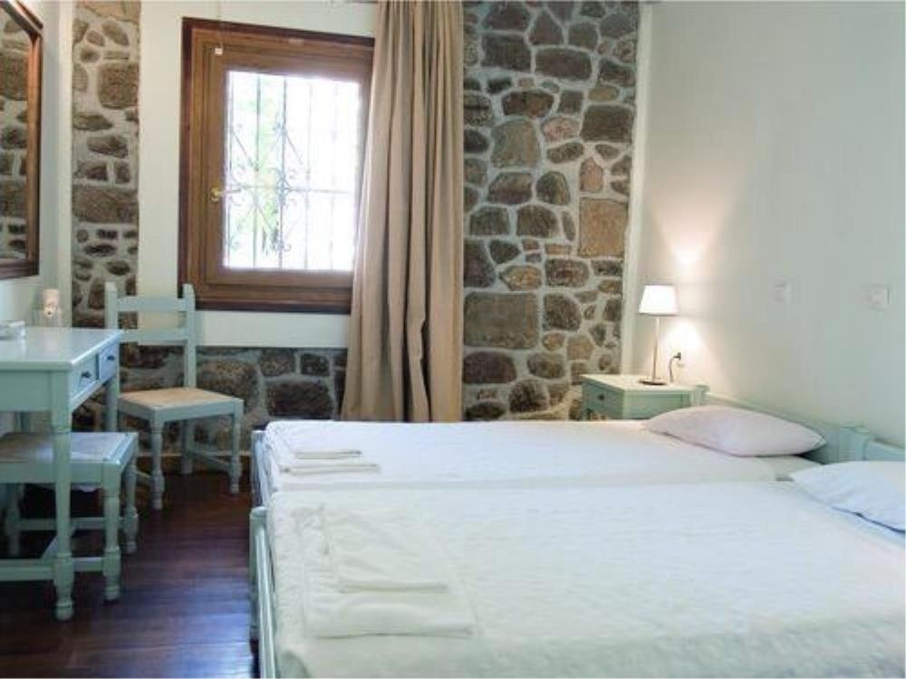 Olive Press Hotel & Apartments Митимна Екстериор снимка
