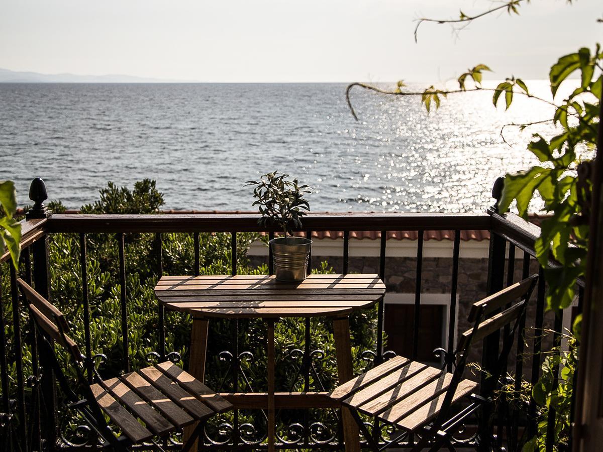 Olive Press Hotel & Apartments Митимна Екстериор снимка