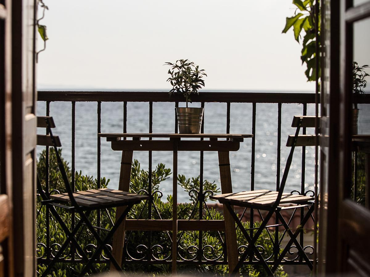 Olive Press Hotel & Apartments Митимна Екстериор снимка