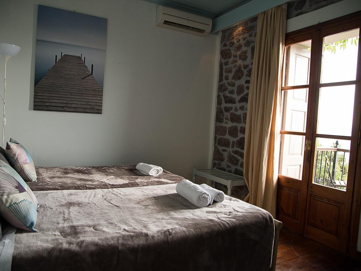 Olive Press Hotel & Apartments Митимна Екстериор снимка