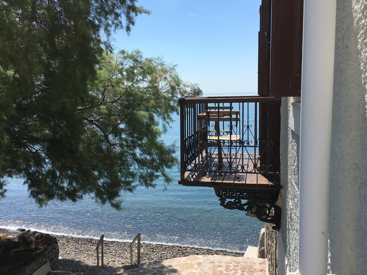 Olive Press Hotel & Apartments Митимна Екстериор снимка